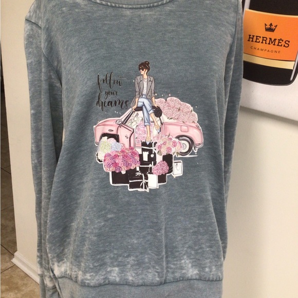 Gray Long Top L - Picture 2 of 11